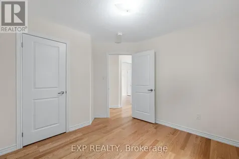 108 Durham Avenue Barrie ON L9J 0L8