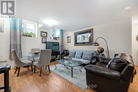 108 Durham Avenue Barrie ON L9J 0L8
