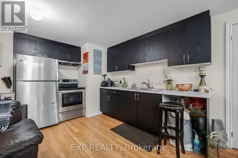 108 Durham Avenue Barrie ON L9J 0L8