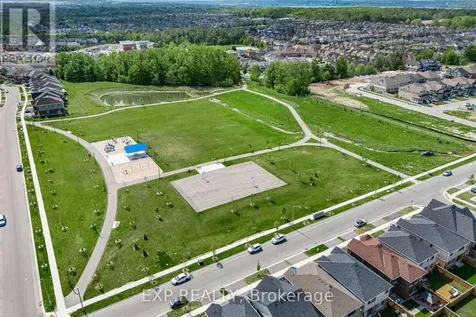 108 Durham Avenue Barrie ON L9J 0L8