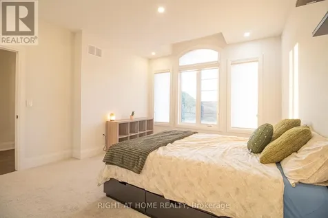 43 Longworth Avenue Richmond Hill ON L4E 1J2