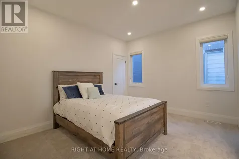43 Longworth Avenue Richmond Hill ON L4E 1J2