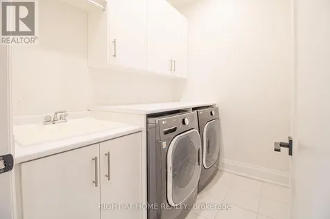 43 Longworth Avenue Richmond Hill ON L4E 1J2