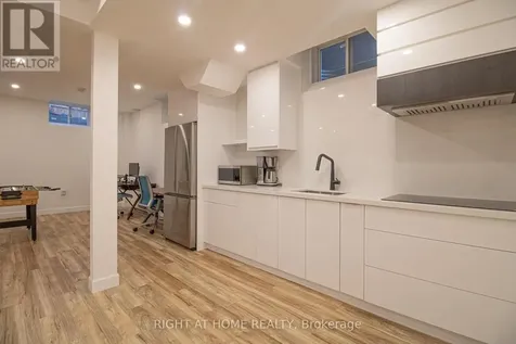 43 Longworth Avenue Richmond Hill ON L4E 1J2