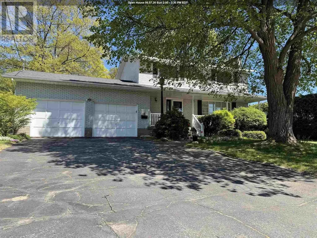 4 Silver Birch Drive Sault Ste Marie ON P6A 5S1