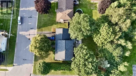 4 Silver Birch Drive Sault Ste Marie ON P6A 5S1