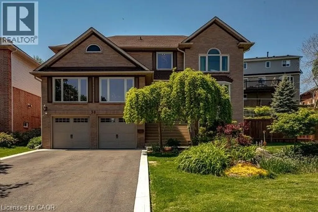 38 Sundrop Court Ancaster ON L9K 1G5