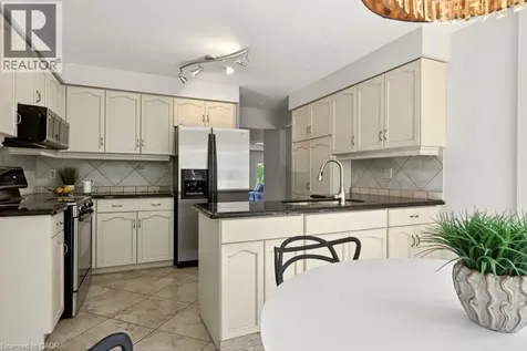 38 Sundrop Court Ancaster ON L9K 1G5
