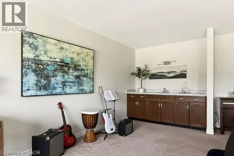 38 Sundrop Court Ancaster ON L9K 1G5