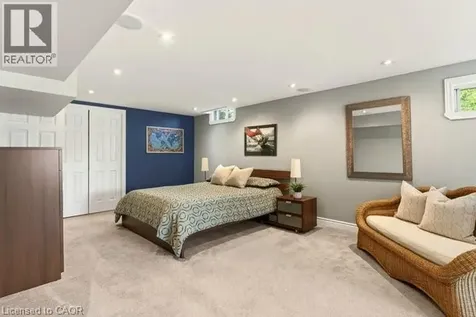 38 Sundrop Court Ancaster ON L9K 1G5