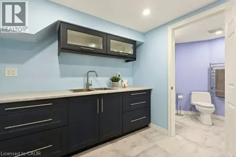 38 Sundrop Court Ancaster ON L9K 1G5