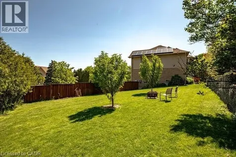 38 Sundrop Court Ancaster ON L9K 1G5
