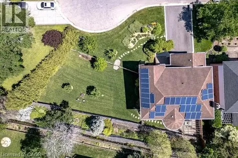 38 Sundrop Court Ancaster ON L9K 1G5