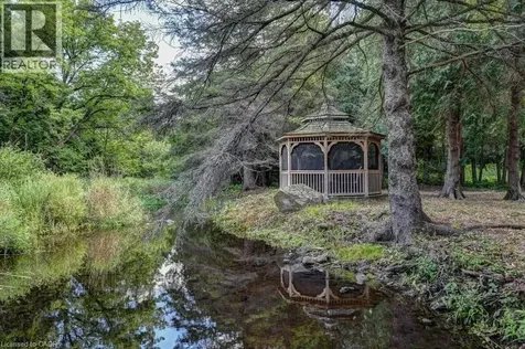 527 River Road Cambridge ON N3C 2B8