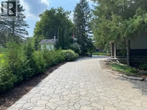 527 River Road Cambridge ON N3C 2B8