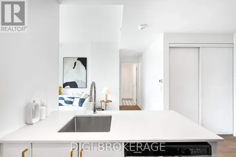 2070 Scott Street Ottawa ON K1Z 0C8