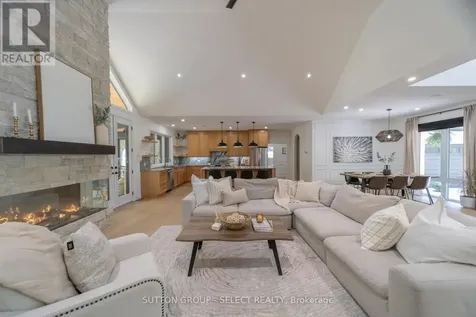 10111 Pinery Bluffs Road Lambton Shores ON N0M 1T0