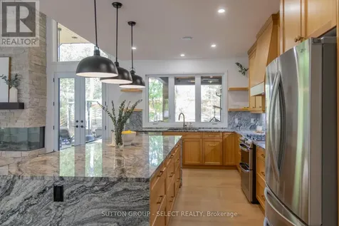 10111 Pinery Bluffs Road Lambton Shores ON N0M 1T0