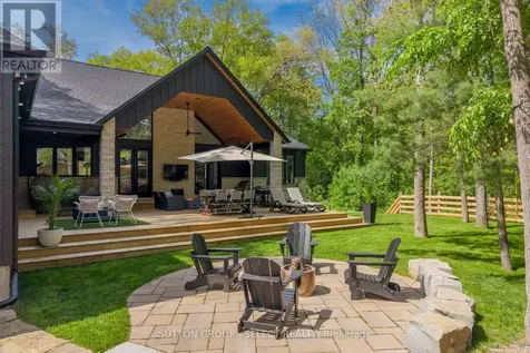 10111 Pinery Bluffs Road Lambton Shores ON N0M 1T0