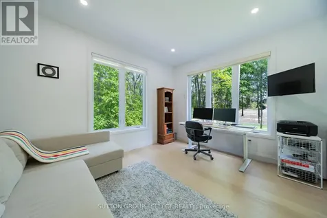 10111 Pinery Bluffs Road Lambton Shores ON N0M 1T0