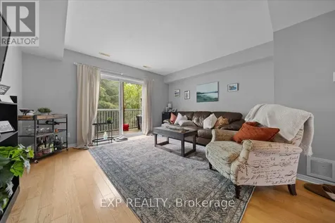 77 Strathaven Private Ottawa ON K1J 1K7