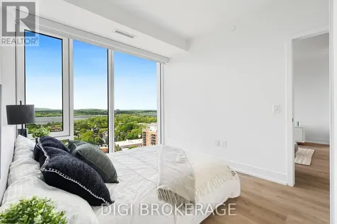 2070 Scott Street Ottawa ON K1Z 0C8