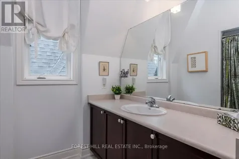 10 Invermara Court Orillia ON L3V 0B7