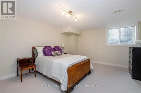 10 Invermara Court Orillia ON L3V 0B7