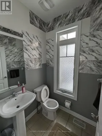 66 Portland Street Collingwood ON L9Y 3Z6