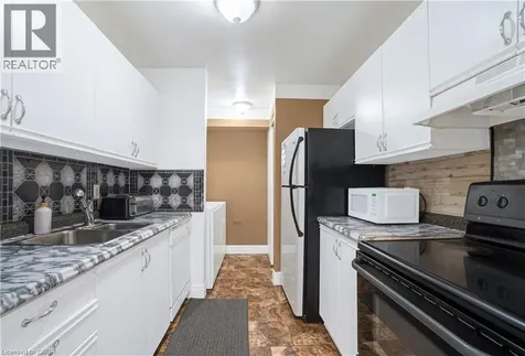 1096 Jalna Boulevard London ON N6E 3B8