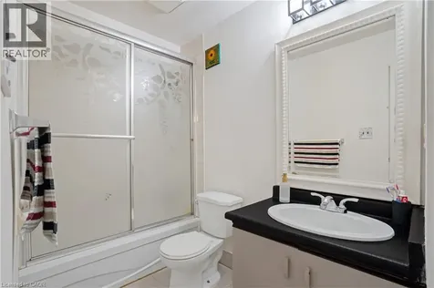 1096 Jalna Boulevard London ON N6E 3B8
