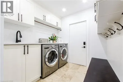 1319 Greeneagle Drive Oakville ON L6M 2N1