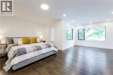 1319 Greeneagle Drive Oakville ON L6M 2N1