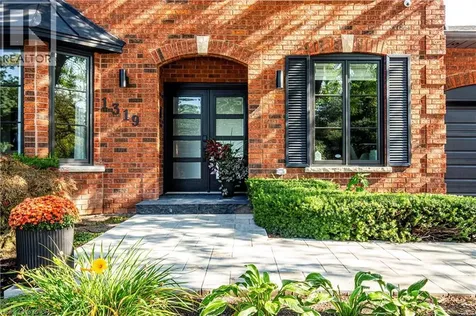 1319 Greeneagle Drive Oakville ON L6M 2N1