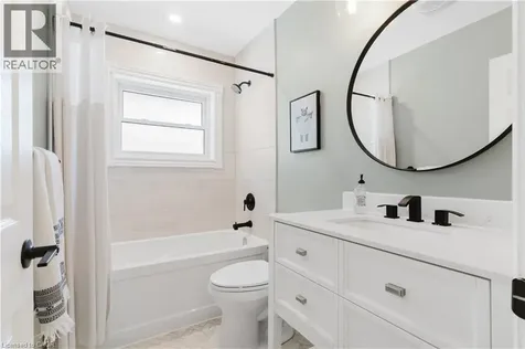 42 Fourth Avenue Cambridge ON N1S 2E1