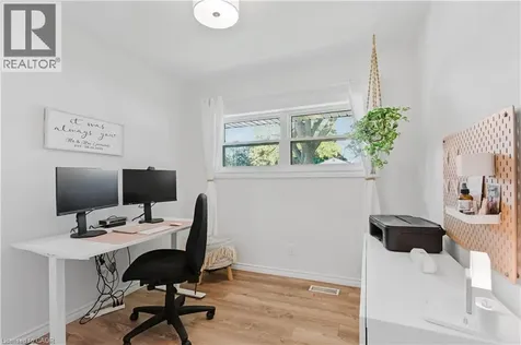 42 Fourth Avenue Cambridge ON N1S 2E1