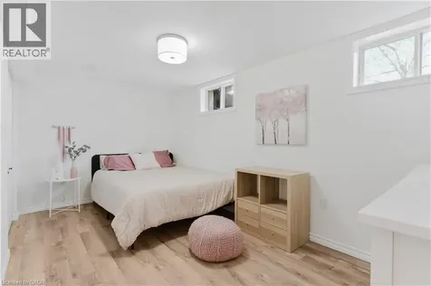 42 Fourth Avenue Cambridge ON N1S 2E1