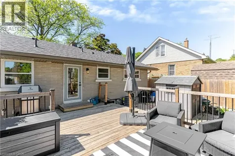 42 Fourth Avenue Cambridge ON N1S 2E1