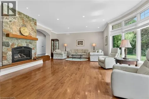 6786 Christine Court Niagara Falls ON L2J 4L6