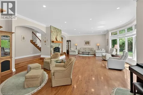 6786 Christine Court Niagara Falls ON L2J 4L6