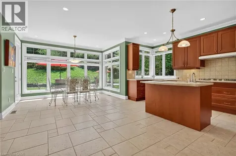 6786 Christine Court Niagara Falls ON L2J 4L6