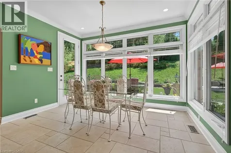 6786 Christine Court Niagara Falls ON L2J 4L6