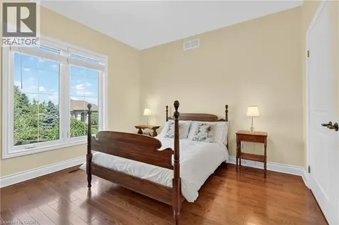 6786 Christine Court Niagara Falls ON L2J 4L6