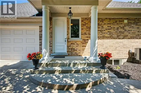 6786 Christine Court Niagara Falls ON L2J 4L6