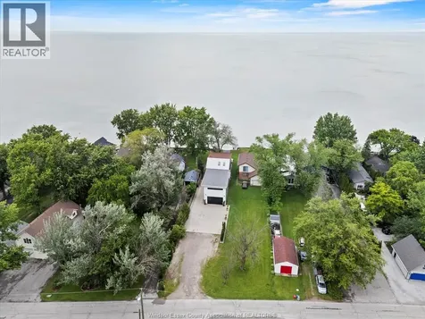 1674 Caille Avenue Lakeshore ON N8L 0J4