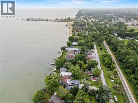 1674 Caille Avenue Lakeshore ON N8L 0J4