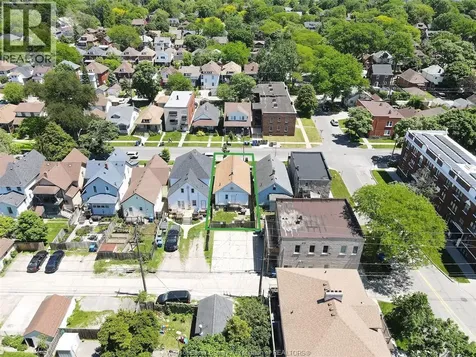 1187 Lincoln Road Windsor ON N8Y 2H6