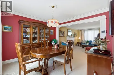 2078 Hunters Wood Drive Burlington ON L7M 2T2