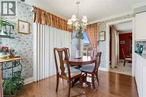 2078 Hunters Wood Drive Burlington ON L7M 2T2