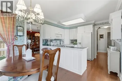 2078 Hunters Wood Drive Burlington ON L7M 2T2